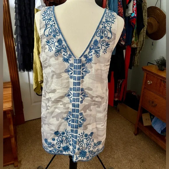 Johnny Was Pearl Camo Harriet Linen Tank Top - Picture 7 of 12